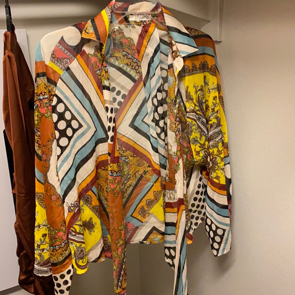 Printed tie around blouse